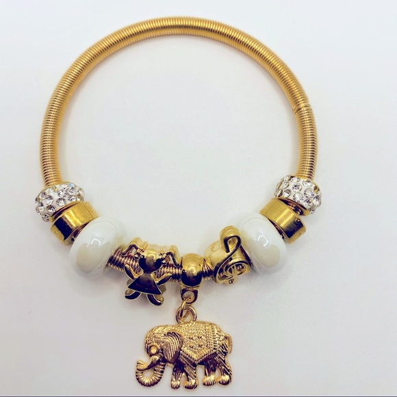 Bracelet Elephant in gold tone. ADORABLE! - Picture 5 of 10